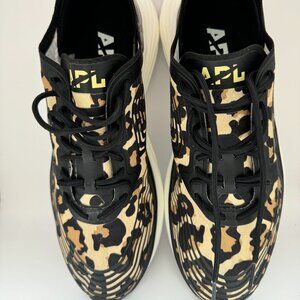 Athletic Propulsion Lab APL Women's Streamline Sneaker, Size 9 Leopard Blk White